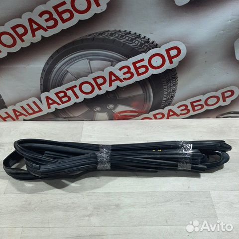 Уплотнитель стекла двери Chevrolet Aveo Т 250 2010