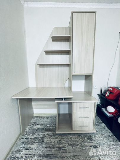 Компьютерный стол Скай состояние как новый
