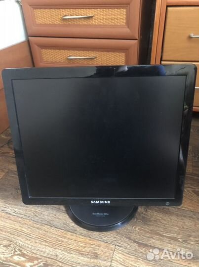 Монитор Samsung