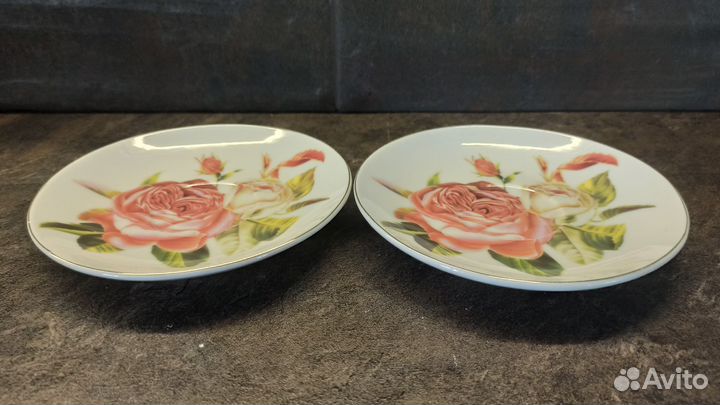 Фарфоровые чайные чашки