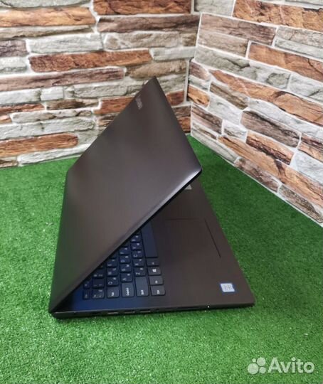 Мощный ноутбук Lenovo i3 7го/Видеоката 2гб/8 озу