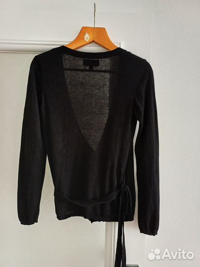 Свитер шерсть шелк кашемир на запах р. М черный