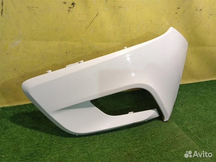 Накладка бампера передняя левая LADA Vesta Cross