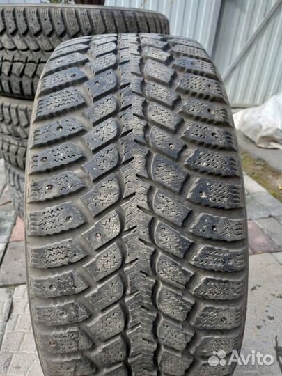 Kumho I'Zen Wis KW19 215/50 R17 91D