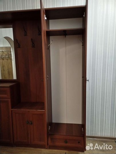 Шкаф