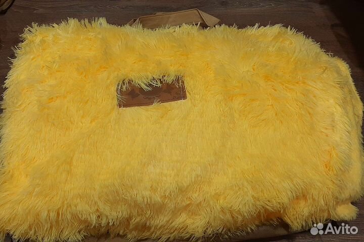 Пушистые пледы В наличии