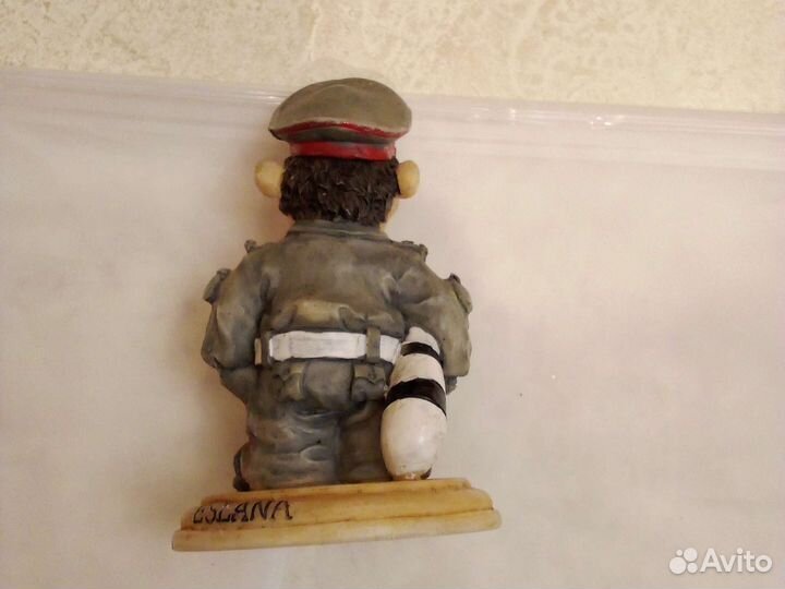 Статуэтка фигурка