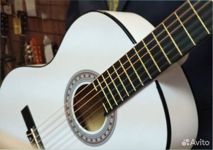 Гитара классическая новая