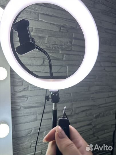 Кольцевая лампа 26 см