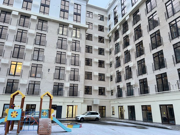 4-к. квартира, 132 м², 3/8 эт.