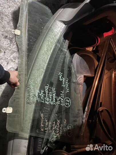 Стекло передне правое Mitsubishi Lanser X