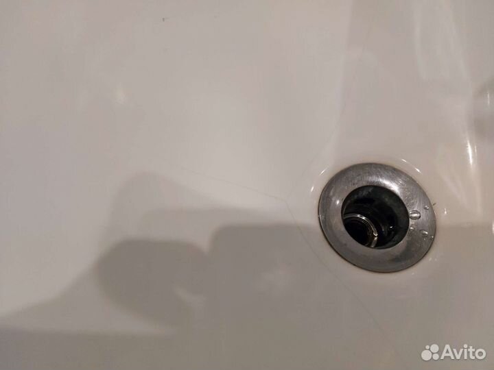 Раковина в ванную с тумбой и зеркалом