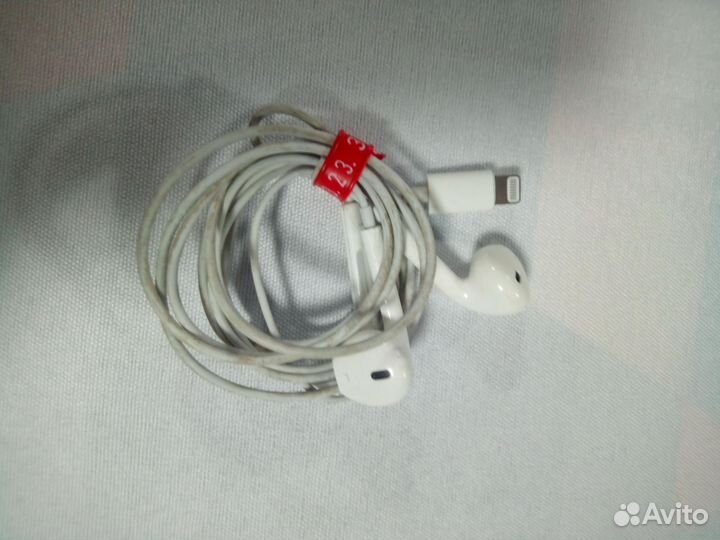 Наушники для iPhone проводные