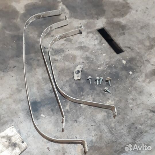 Крепления бензобака Ауди А4Б5 Фольксваген пассатб5