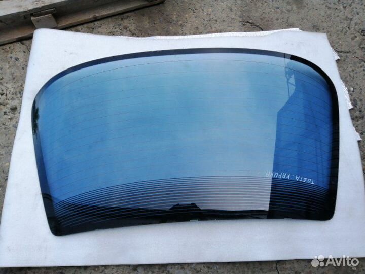 Стекло заднее Toyota Carina