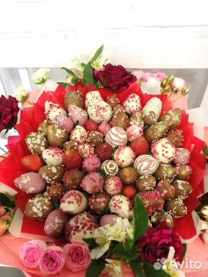 Букет 2кг клубники в шоколаде