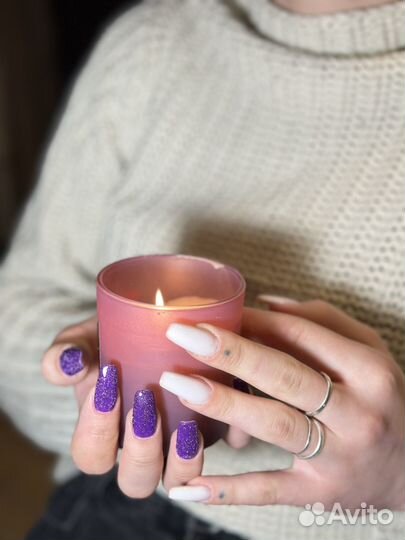 Модель на маникюр