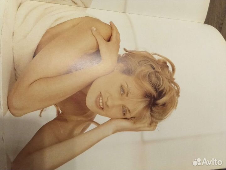 Книга Макияж и уход за кожей