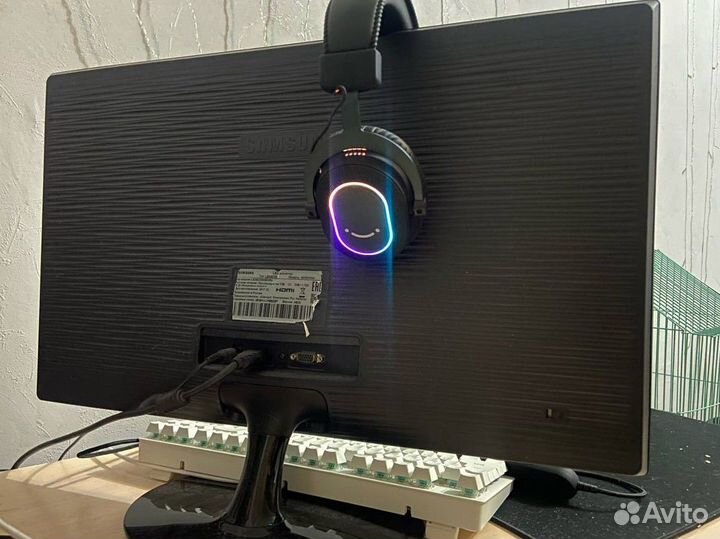 Монитор samsung