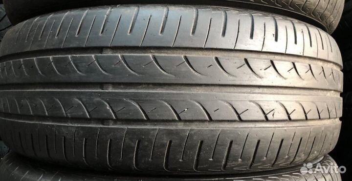 Yokohama BluEarth AE01 215/60 R16