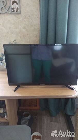 Телевизор SMART tv с вайфаем бу