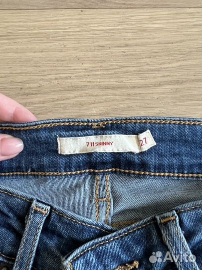 Джинсы levis 711 skinny W27 L30