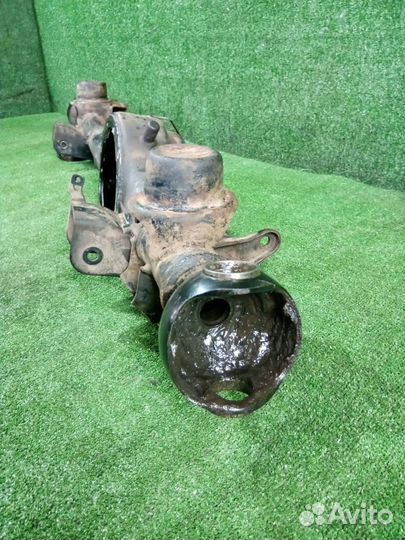 Чулок моста передний Suzuki Jimny JB33W G13B