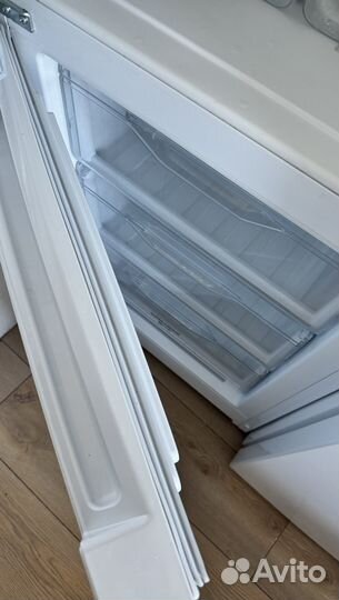 Холодильник lndesit No frost