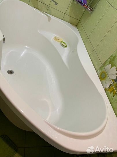 Ванна акриловая