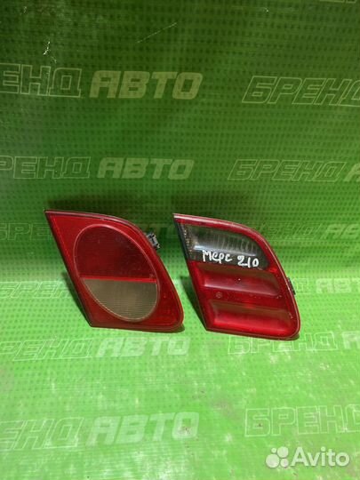 Фара крышки багажника Mercedes-Benz W210