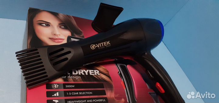 Профессиональный фен для волос с насадками