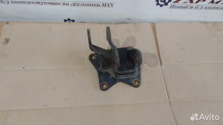 Кронштейн торсиона левый Man Tga