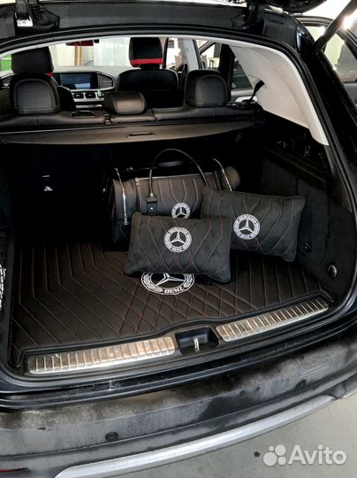 Коврики для Mercedes GLE с кастомным дизайном