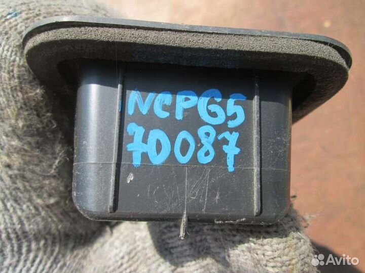 Клапан вентиляции салона Toyota Ist NCP65 1NZ-FE