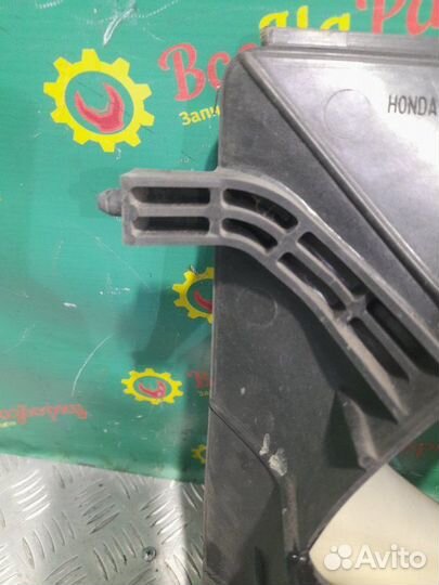 Диффузор вентилятор охлаждения Honda Cr-V 2.0 2005