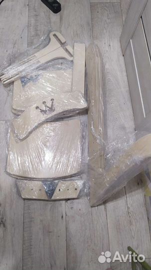 Новый растущий стул со столиком