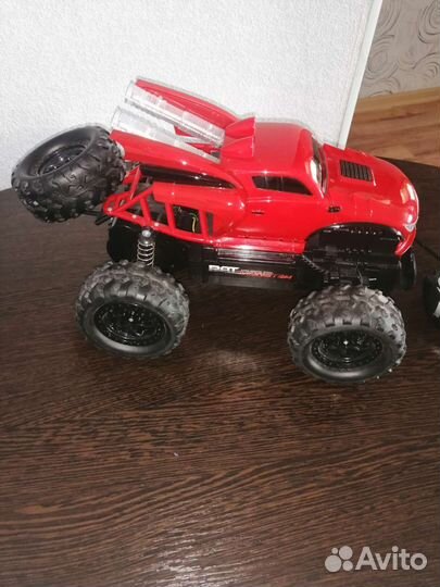 Машина на радиоуправлении новая