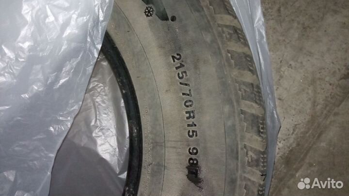 Kumho I'Zen KW22 215/70 R15