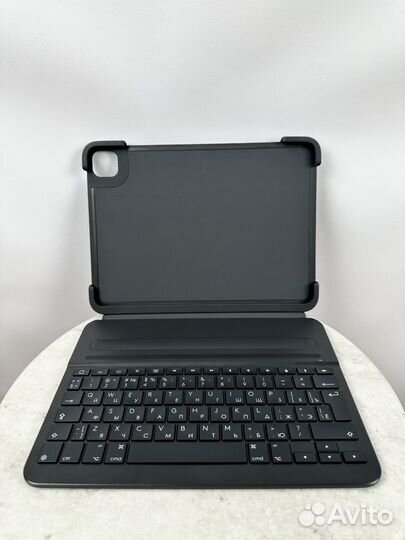 Чехол клавиатура Logitech Slim Folio Pro 11