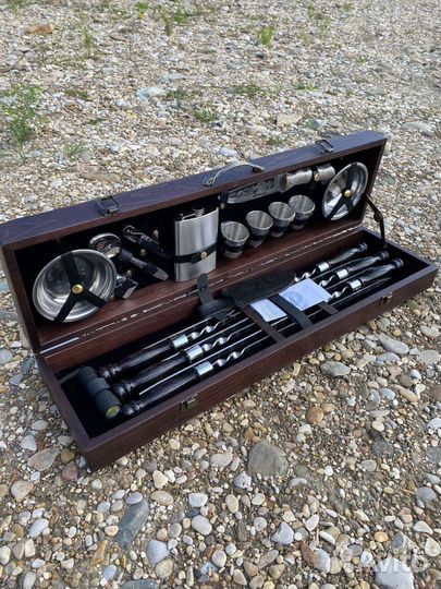 Шашлычный набор подарочный / шампура