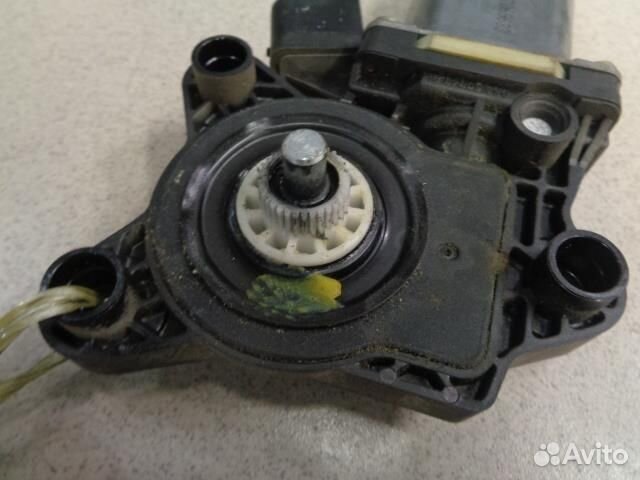 Моторчик стеклоподъемника передний левый Mercedes