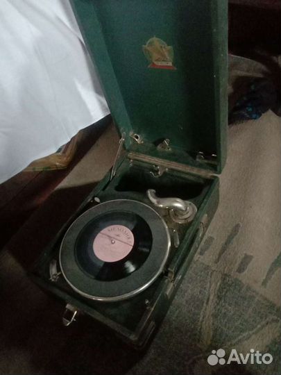 Проигрыватель винила романтика