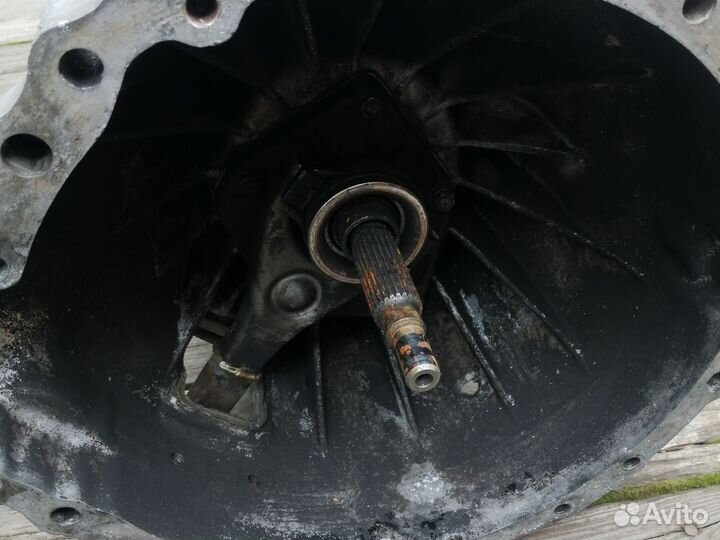 МКПП на Nissan atlas