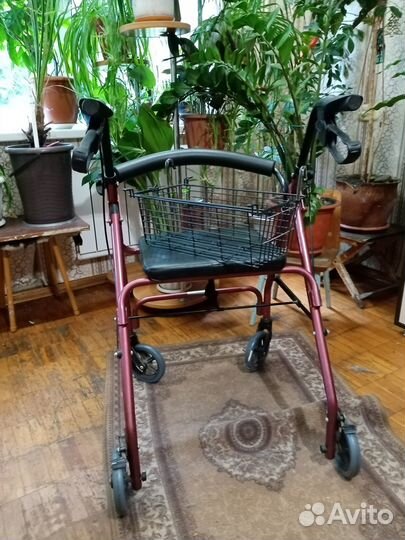 Ходунки-ролаторы