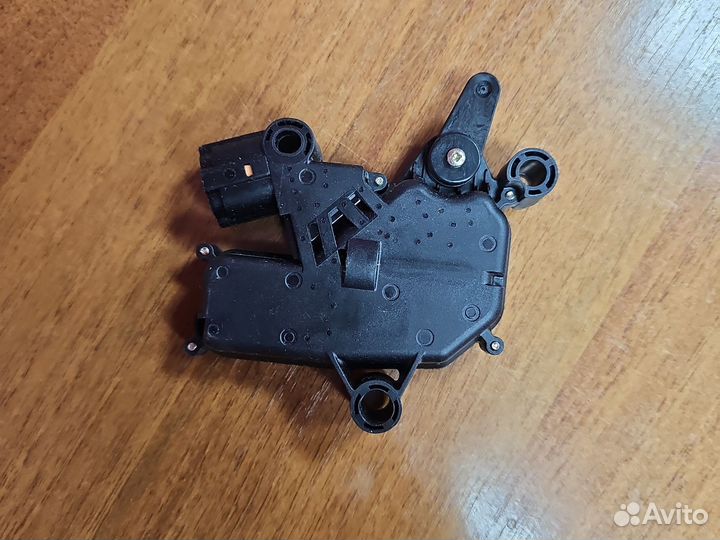 Замок задней двери на Ford Windstar оригинал