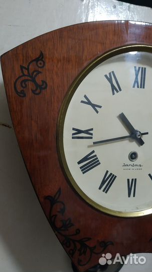 Настенные часы янтарь СССР без боя