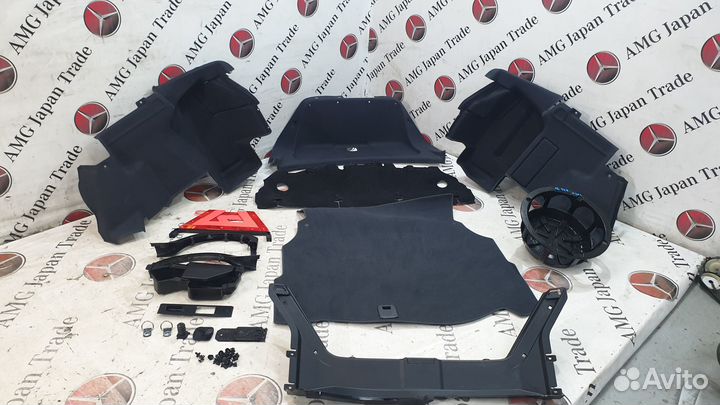 Комплект обшивки багажника на Mercedes W203