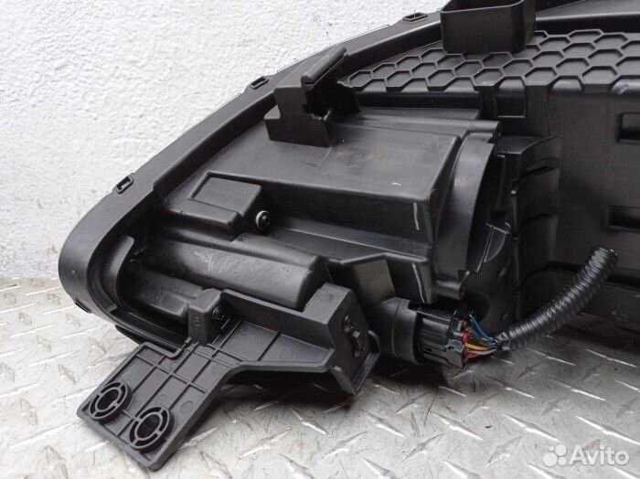 Фара левая для Kia Sportage IV Рестайлинг