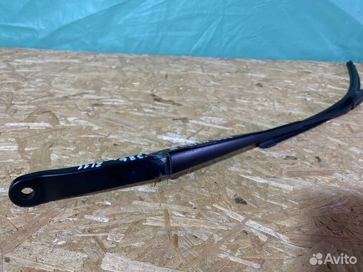 Поводок стеклоочистителя передний левый Renault