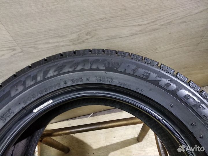 Bridgestone Blizzak Revo GZ 205/55 R16